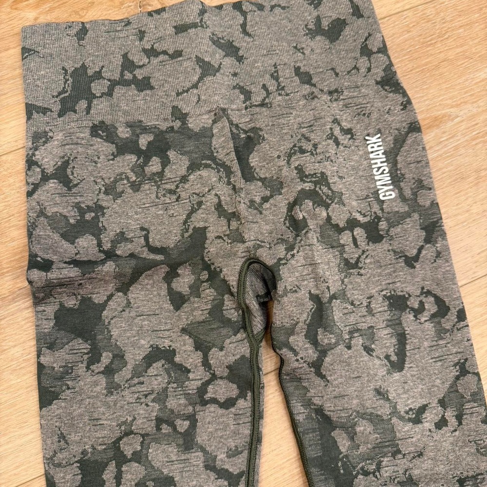 Gymshark Green Camo Seamless Leggings High Waisted Ruched Back GLLG4683 Small